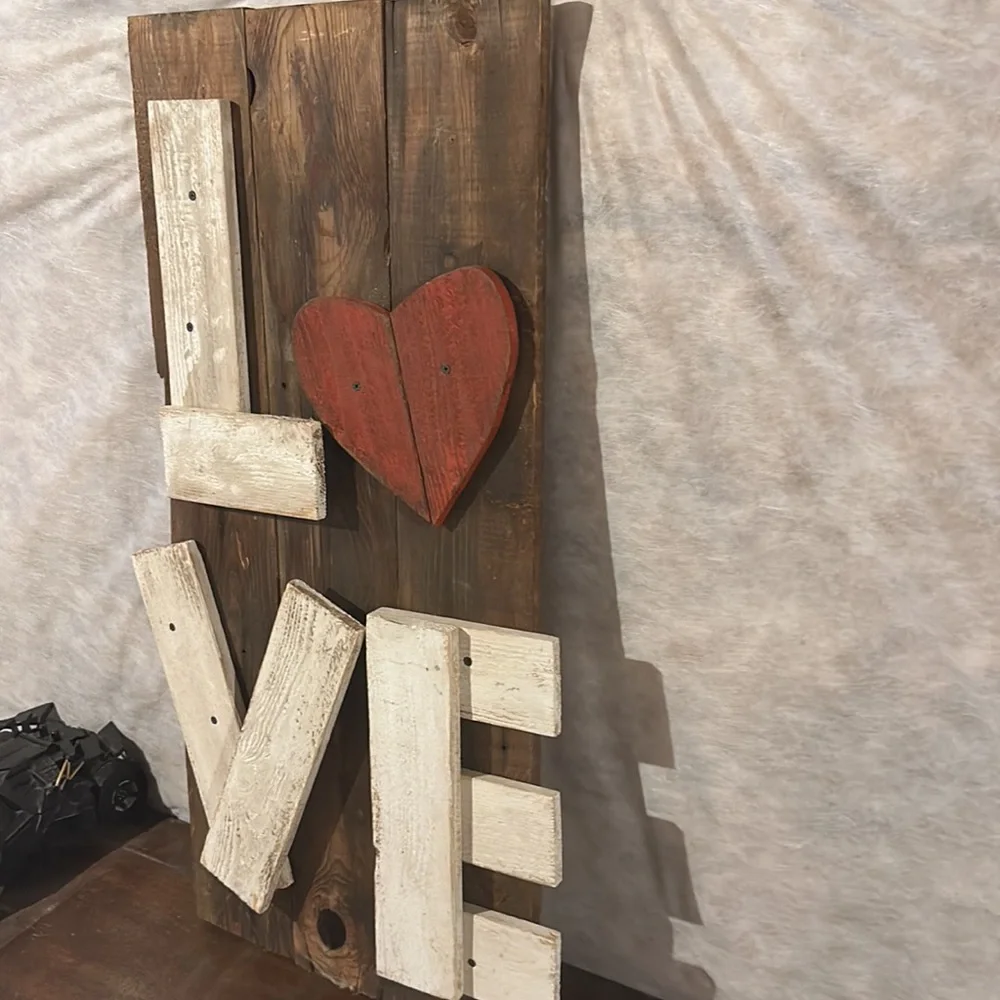 Rustic Love Sign - Picture 2 of 4